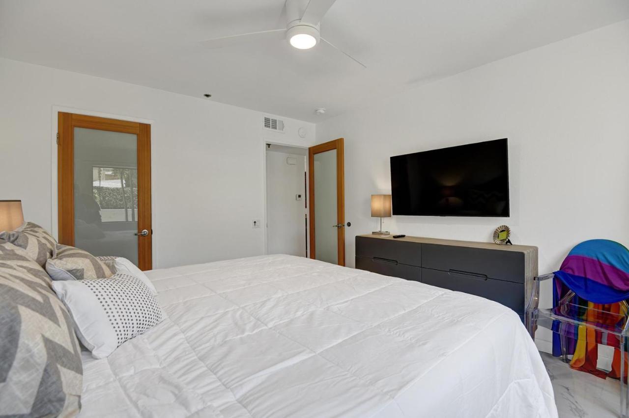 Modern Plaza Villas Oasis Palm Springs Eksteriør bilde
