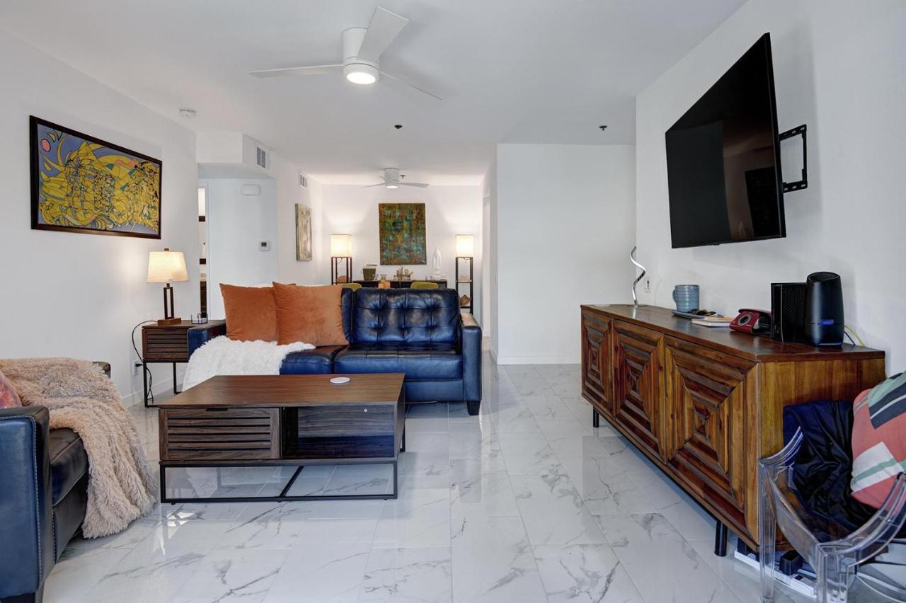 Modern Plaza Villas Oasis Palm Springs Eksteriør bilde
